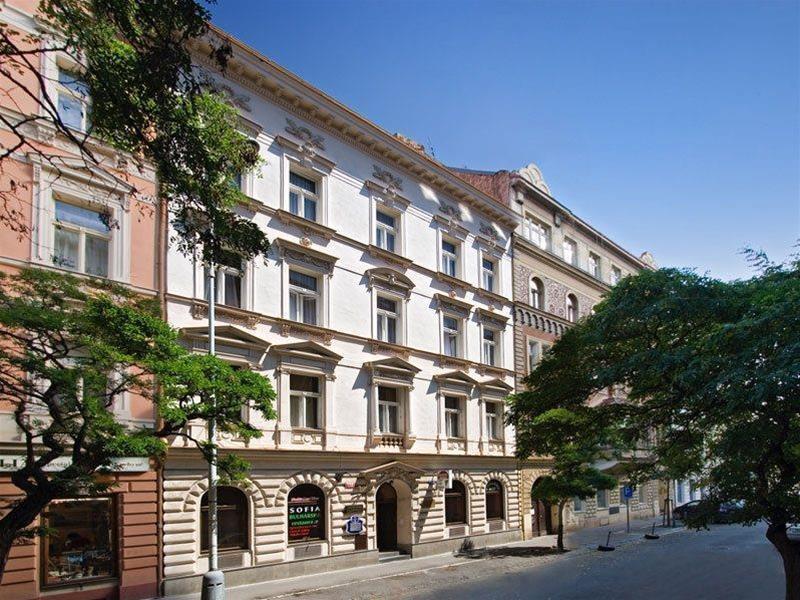 Hotel Sofia Прага Экстерьер фото
